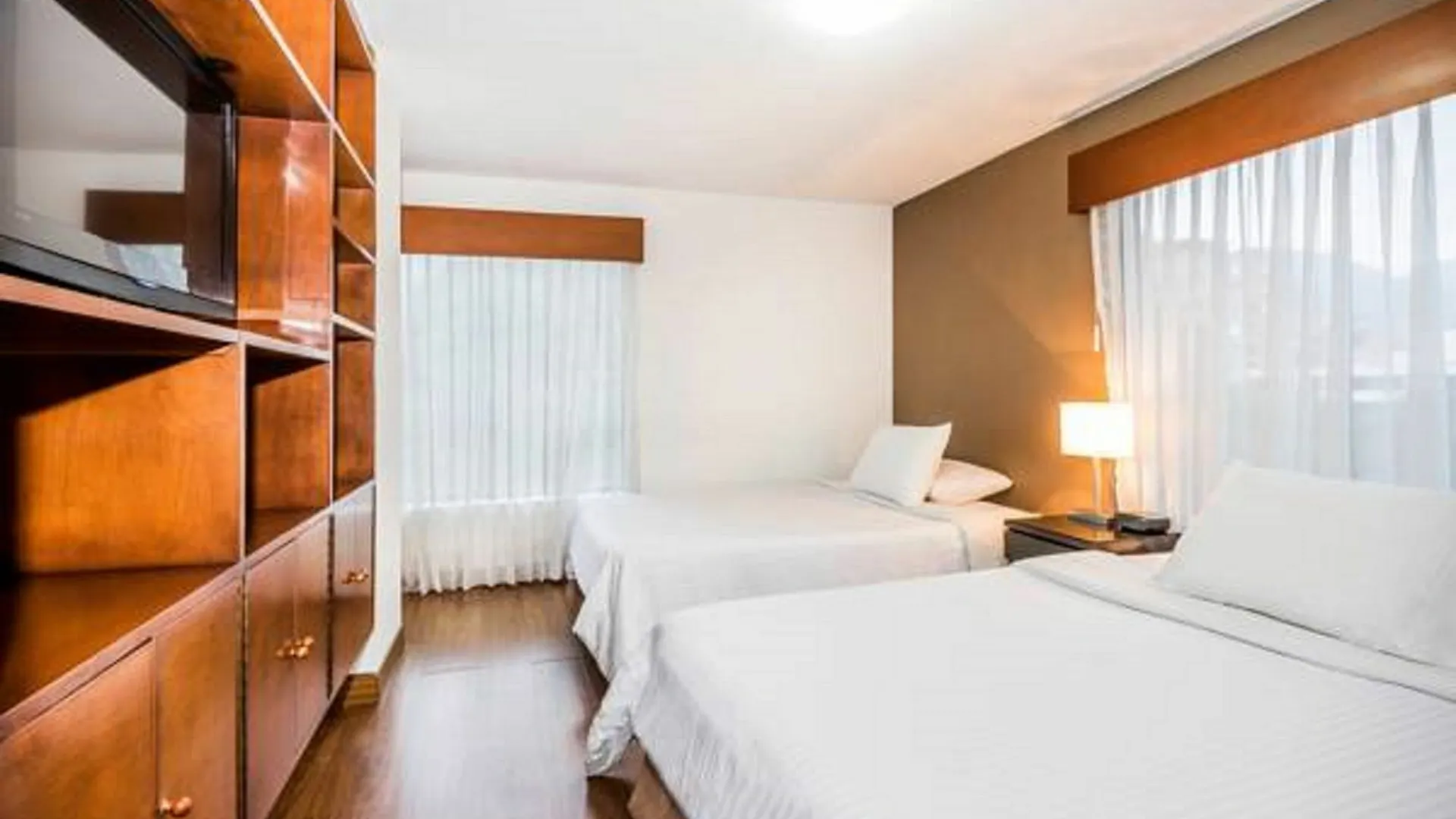 Lloyds Apartasuites Parque 93 Bogota Aparthotel