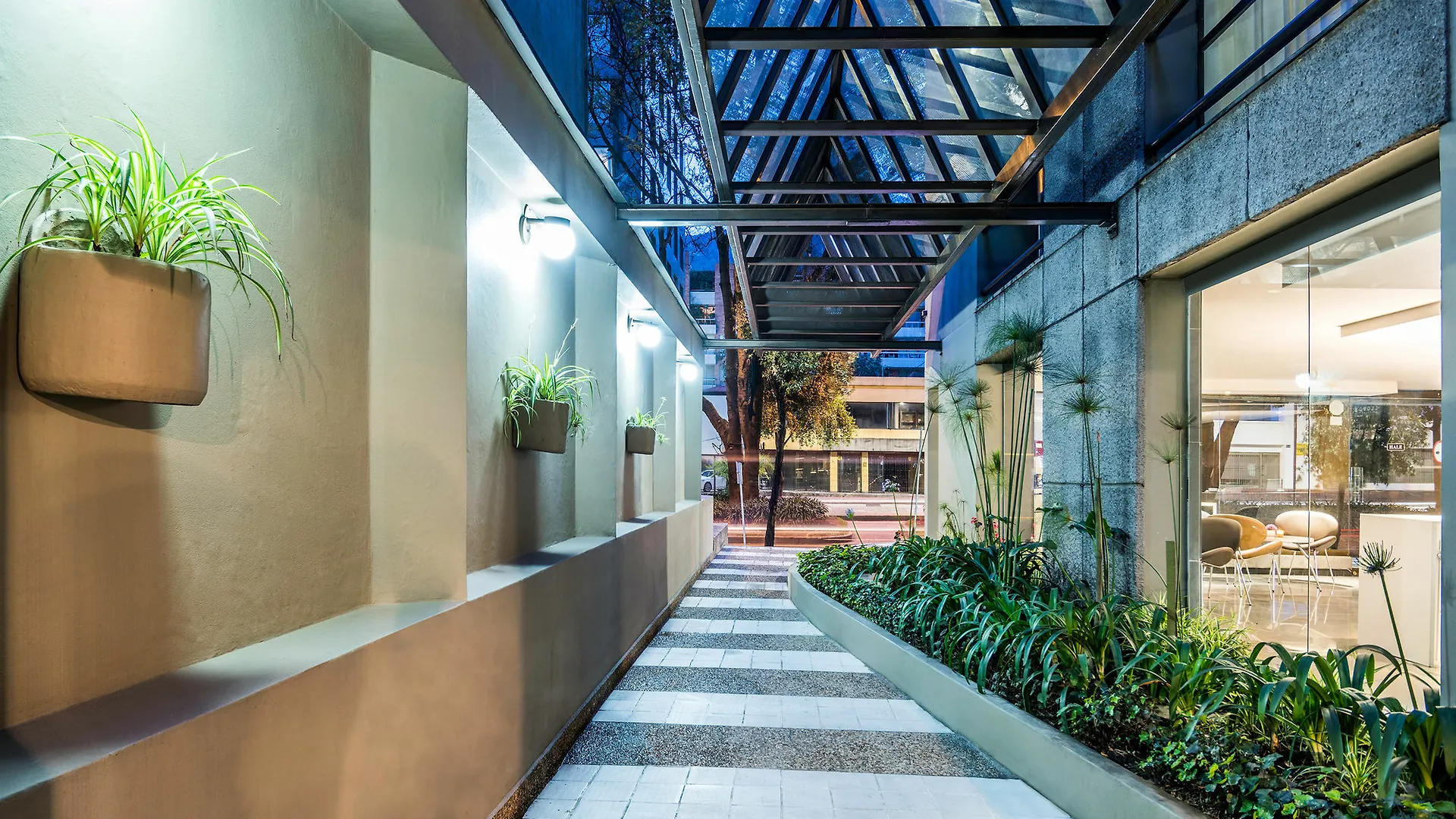Lloyds Apartasuites Parque 93 Bogota Aparthotel